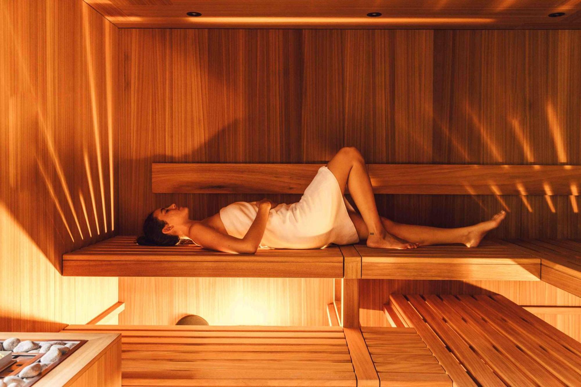 Posthotel Taube 施伦斯 外观 照片
