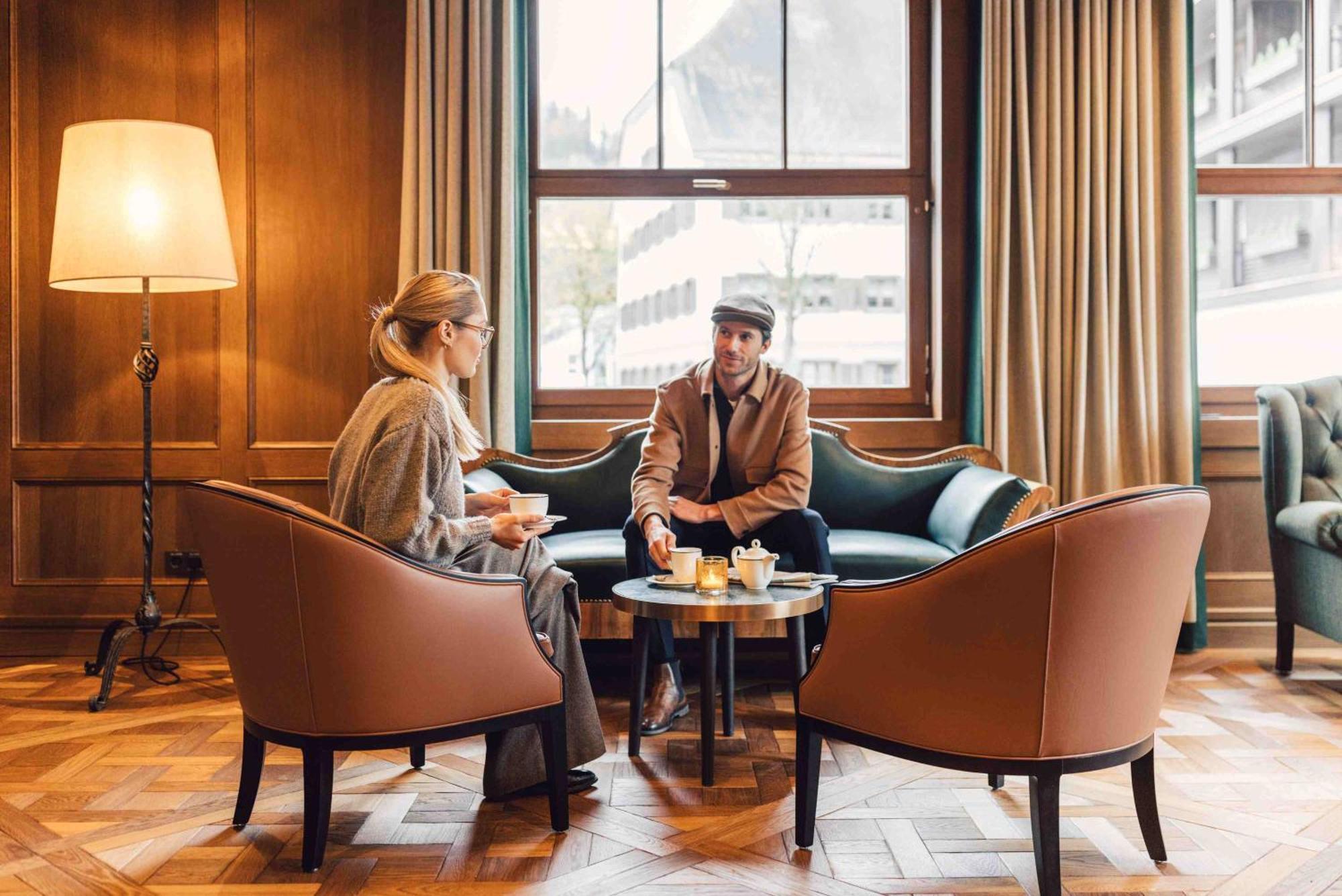 Posthotel Taube 施伦斯 外观 照片
