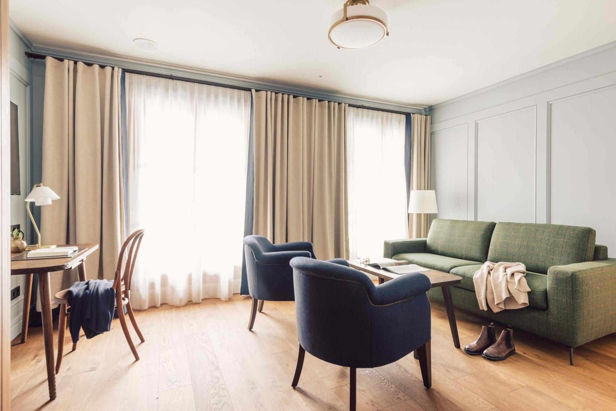 Posthotel Taube 施伦斯 外观 照片